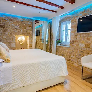 & Stars Free Parking 4*, Trogir Croatia